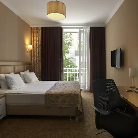 Flowers Hotel 4*